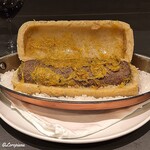 カーサ・デル・チーボ - 干菊で包んだ仔羊のIncrosta