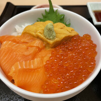 函館うに むらかみ 日本生命札幌ビル店 - 