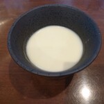 麺屋 おざわ - サービスの杏仁豆腐