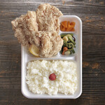 Honke Sanzoku Nabe Yamaguchi Ten Chokuei Karaage Semmonten - 山賊からあげ弁当 旨塩味(塩)