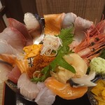 波瀾万丈 - こぼれ海鮮丼 1,200円、酢飯、ご飯大盛