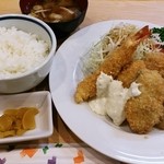 Futagoya - ミックスフライ定食　￥１０５０★★★★☆