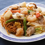 神戸クック・ワールドビュッフェ - 『八宝菜』豚肉や海鮮、野菜がたっぷり入った中華料理の定番！ご飯や揚げそばにかけてお楽しみください♪