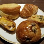 ベーカリーレストランサンマルク - パンたち。