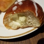 ベーカリーレストランサンマルク - 特別パン・中。