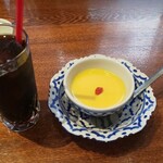 Menamu No Hotori - コーヒー、マンゴープリン