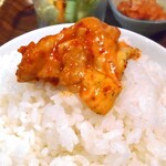 コッテジ - 石焼チーズタッカルビをご飯にかけて