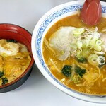 Harashiyokudou - 小親子丼とタンタンラーメン【Mar.2021】