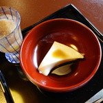 東京 芝 とうふ屋うかい - 黒蜜とうふ