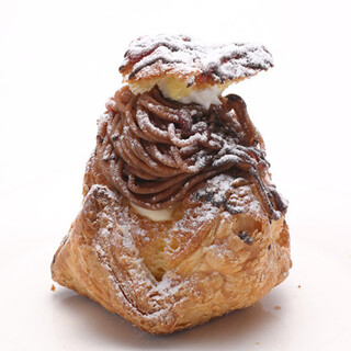 エスト・ローヤル_1