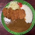 揚げたて とんかつ 満点カレー - ロースカツカレー盛付け後