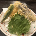 さかい - 盛り沢山の野菜天ぷらたち