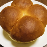 よつばパン - よつばパン  100 円＋税なり