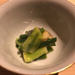 温石 - まさに地物のながらみ♪コリっと食感のパリッと食感の葉葱とで酢味噌和えでさっぱりと(^^)