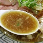 旭川中華そば 風來堂 - 煮干しの旨味と背脂のコクがたっぷり！