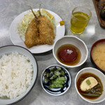伊勢屋食堂 - 