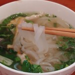 タン・カフェ - ツルツルの食感、スープが旨い