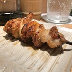 焼鳥 おみ乃 - 波（首の皮）