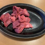 焼肉 たかちゃん - 牛タンすじ、300円(税別)