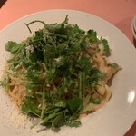 バカイゥン - 鶏ミンチとパクチーのピリ辛レモン風味