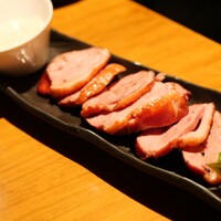 KOiBUMi - 燻製鴨炙り～山葵クリーム添え～