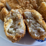 近江日野牛 鴨川しん - 近江牛コロッケ(¥160)