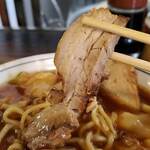 丸長中華そば店 - チャーシューリフト②