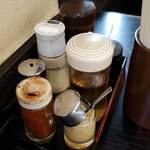 丸長中華そば店 - 調味料