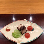赤坂とゝや魚新 - 昼の懐石 梅コース７７００円。蛸柔らか煮。柔らか煮の名にふさわしい食感ですが、蛸の味が抜けてしまっている印象です。。。