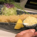 とん唐てん - 特大海老フライ　一本揚げ