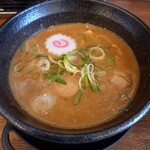 クリーミーTonkotsuラーメン 麺家神明 - つけ麺のたれ。わかりづらいが、煮卵まるまる沈んでいる。熱々のところはよい。