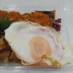 旭園 - ハムエッグ(100円)