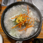 ハンヤン クッパヤ - 参鶏湯980円