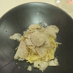 イタリアンレストラン Zucca - サマートリュフの生パスタ・タリオリーニ