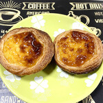 讃岐三白 - 皿に装ったエッグタルト