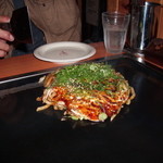 Okonomiyaki Hirano - 野菜＋肉＋うどん玉