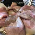 寿製麺 よしかわ - 凄い量のチャーシュー