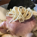 寿製麺 よしかわ - 細麺美味しい