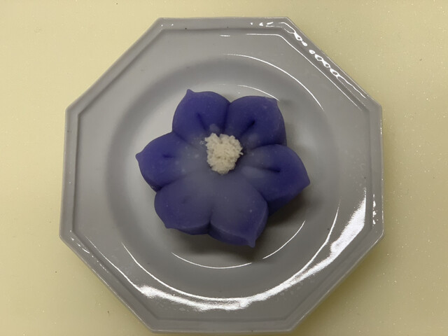 まるに抱き柏 マルニダキガシワ 西院 阪急 和菓子 食べログ