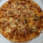 AOKI's Pizza - バーベキューチキン&モッツァレラ(クリスピー)