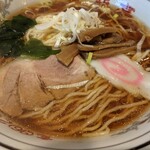 三龍亭 - 生姜強めな醤油味ラーメン
            すごく美味しかった