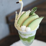 マコハハ トミティ デザインケーキ - 2021年6月再訪：「白鳥スワ子でございます。」おほ、おほほ☆