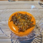 SUGALABO - 冷たいトマトのガスパチョ 兵庫県三田の蓴菜 根室の雲丹