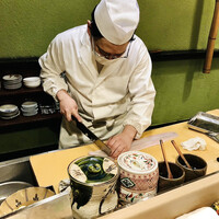 うを徳 - 今期初の鱧の骨切りで緊張するなあとご愛嬌