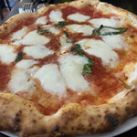 トラットリア エ ピッツェリア アミーチ - 