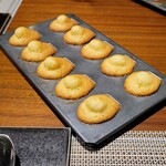 SUGALABO - 焼き立てマドレーヌ