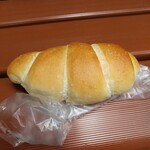 たもつのパン - 塩パン(120円)