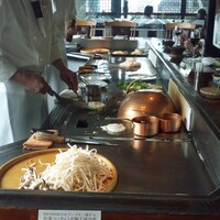 横浜瀬里奈 ステーキドーム - 鉄板焼き