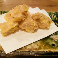 自家製粉石臼挽きうどん 青空blue 本店 - 蓮根はさみ揚げ