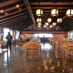 横手山ドライブイン - 二階の展望レストラン